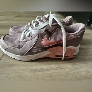 Nike Airmax - Grade School 4.5 or Women size 6.5 - Brand New
